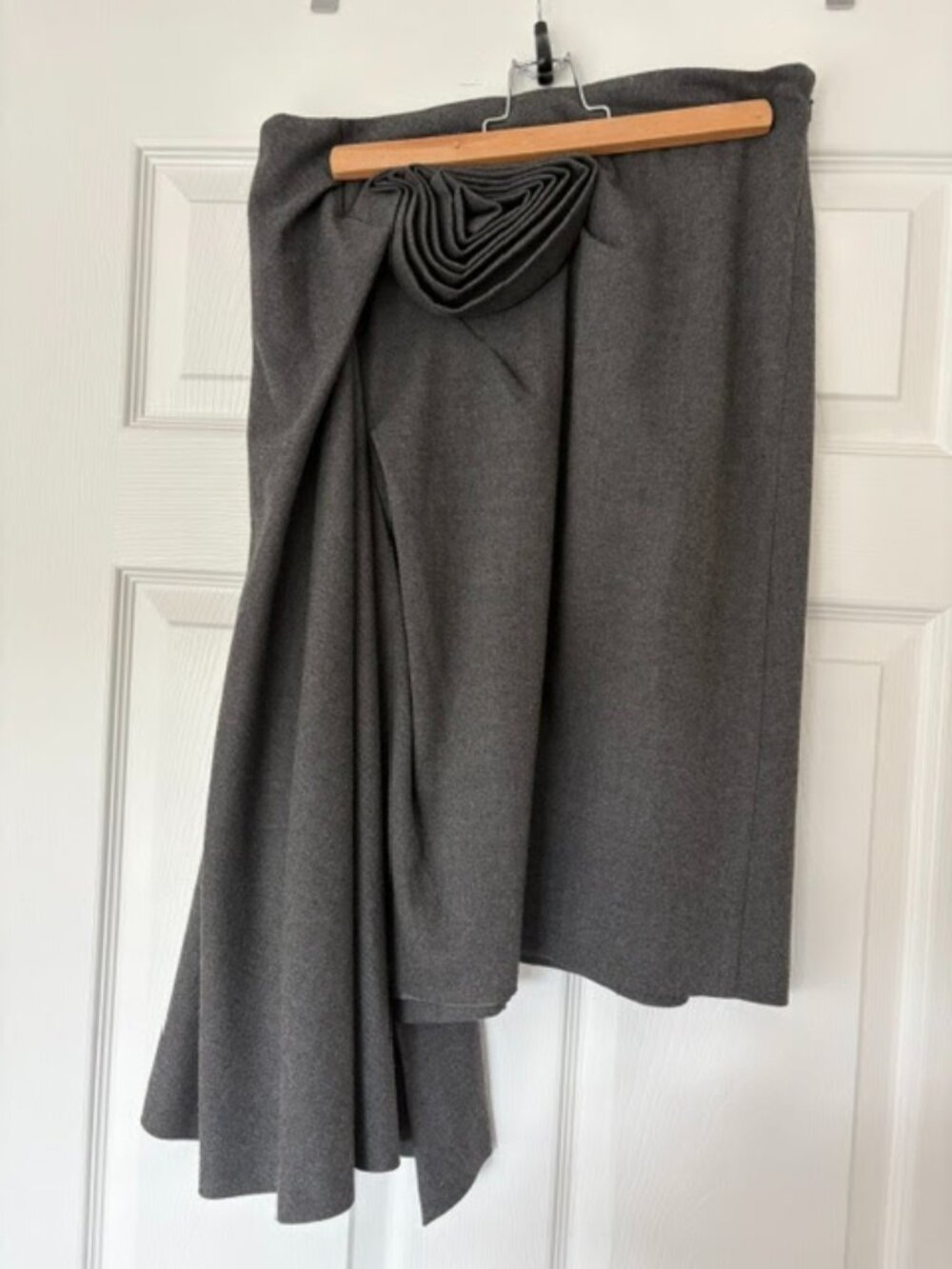 Lord & Taylor 424 Fifth grey asymmetrical wool blend skirt